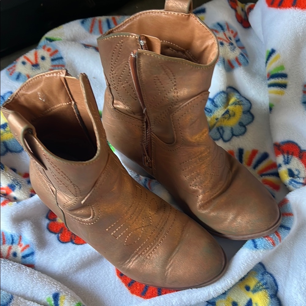 Stylish Tan Ankle Boots for Women